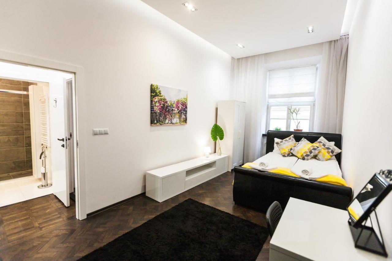 Vintage Tomasza Apartment คราคูฟ ภายนอก รูปภาพ