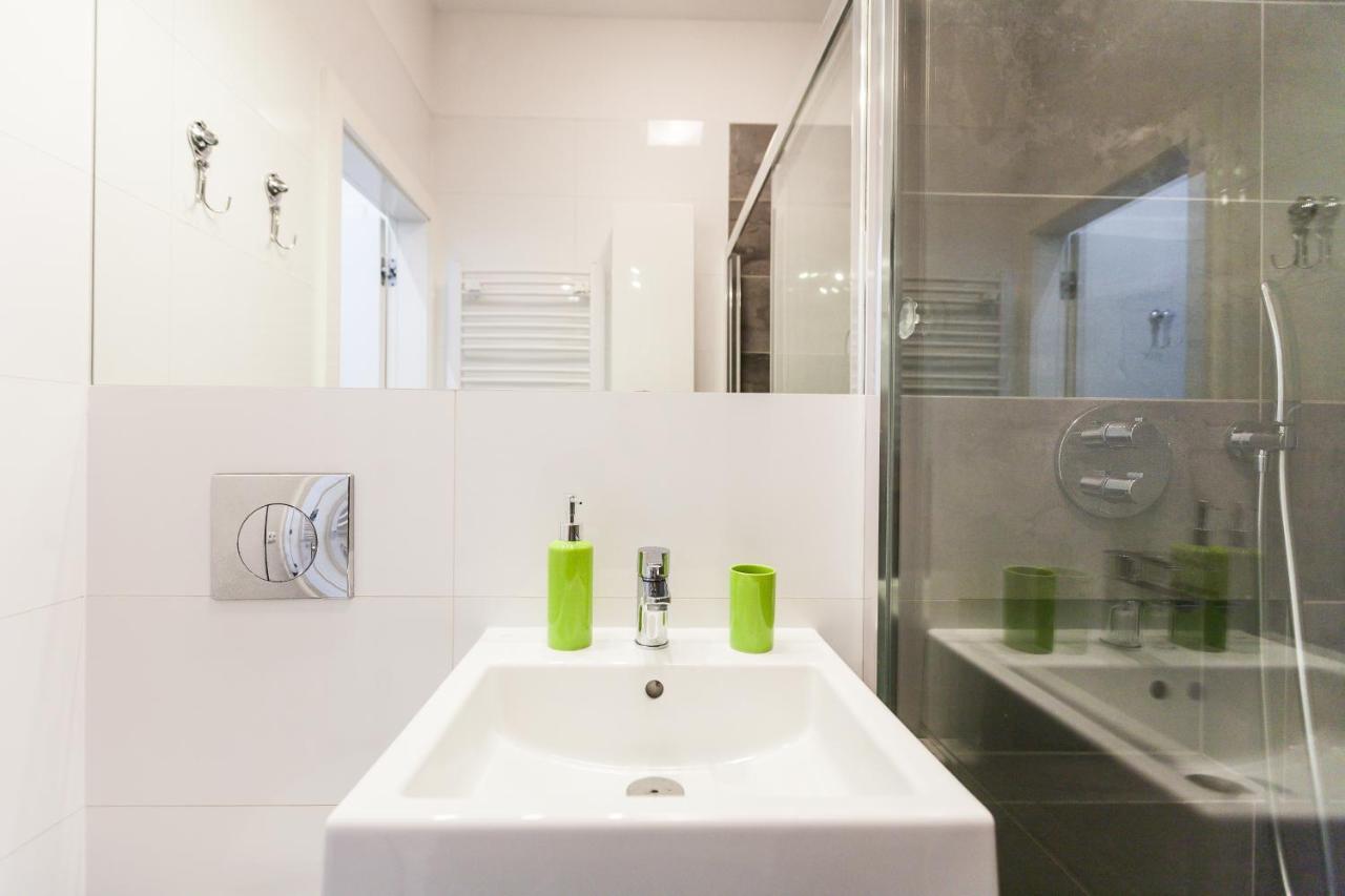 Vintage Tomasza Apartment คราคูฟ ภายนอก รูปภาพ